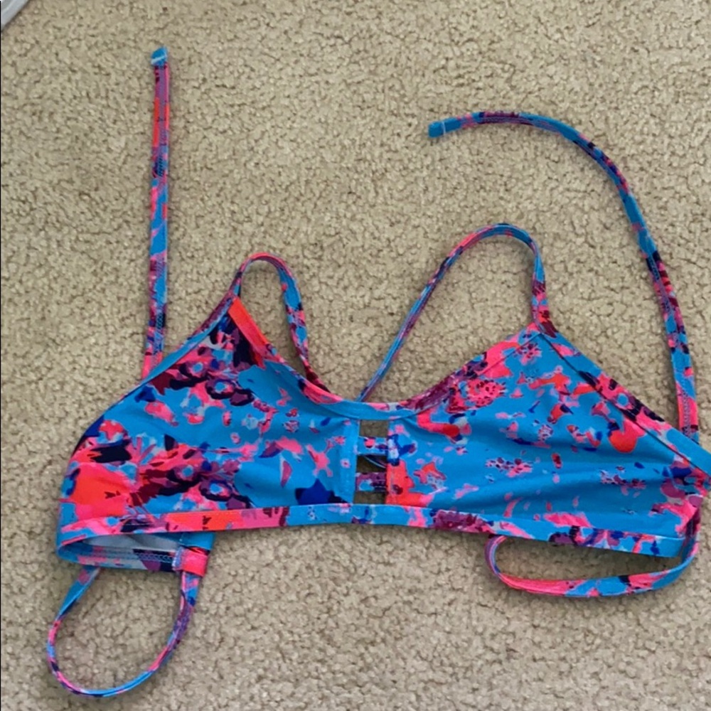 Jolyn tomcat top